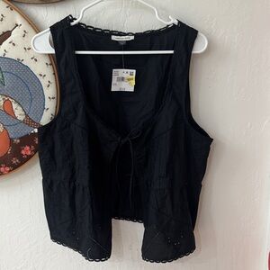 American Eagle black eyelet lace tie chest tank top Xl nwt flaw